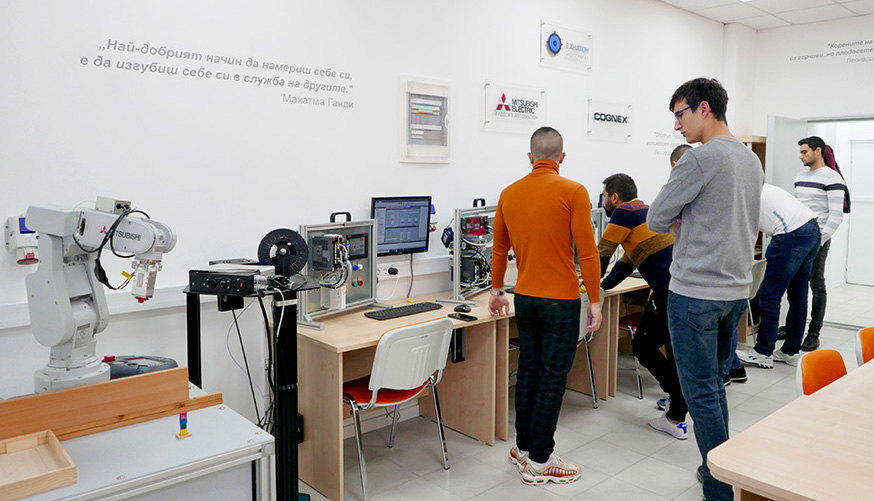 Mitsubishi_factory_automation_laboratoria_Ehnaton